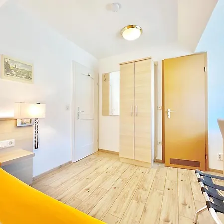 Hotel-heilsberg 3* 戈特马丁根