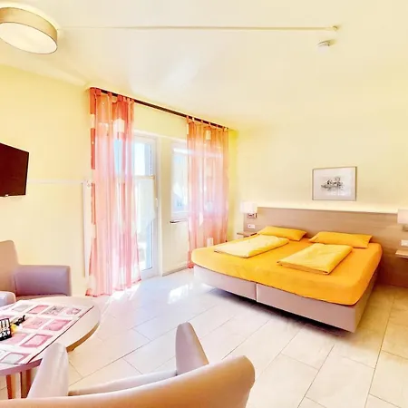 Bed and Breakfast Hotel-heilsberg 3*