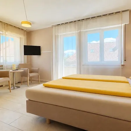 Hotel-heilsberg 住宿加早餐酒店 3*