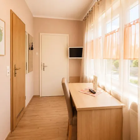 Hotel-heilsberg 住宿加早餐酒店 3*