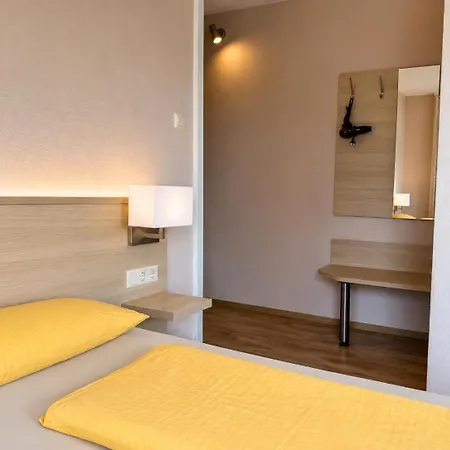 Hotel-heilsberg 住宿加早餐酒店