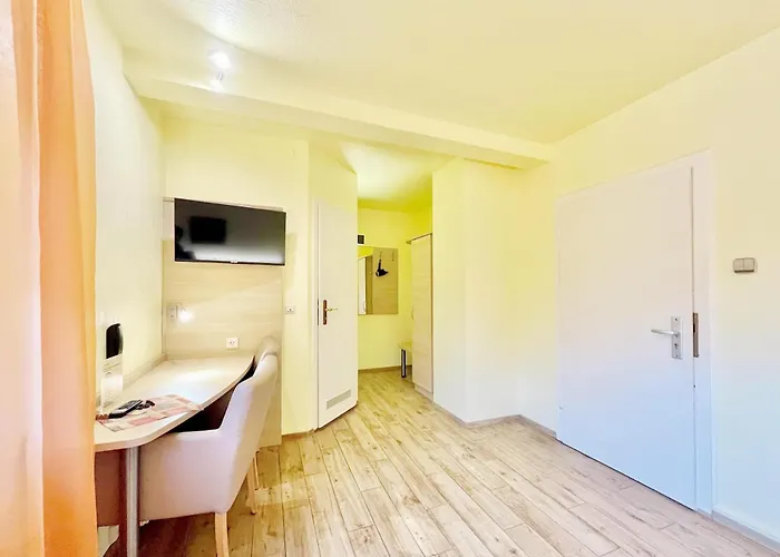 Hotel-heilsberg Bed & Breakfast 3*