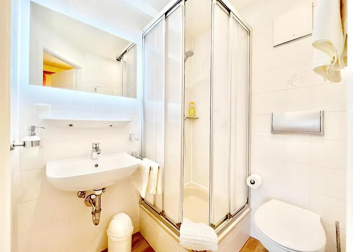 Bed & Breakfast Hotel-heilsberg 3*