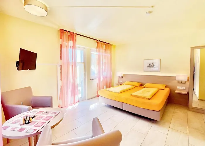 Bed & Breakfast Hotel-heilsberg 3*